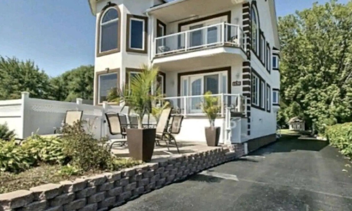 Downtown Gatineau Apartment | 5 Star Apartment