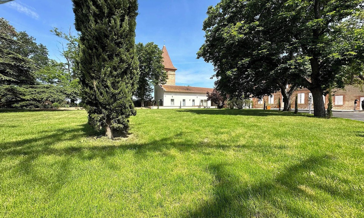 Saint-Lieux-les-Lavaur House | 5-star gîte with private pool at Pigeonnier d'En Barreau