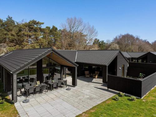 Sømarken House | 5 star holiday home in Aakirkeby