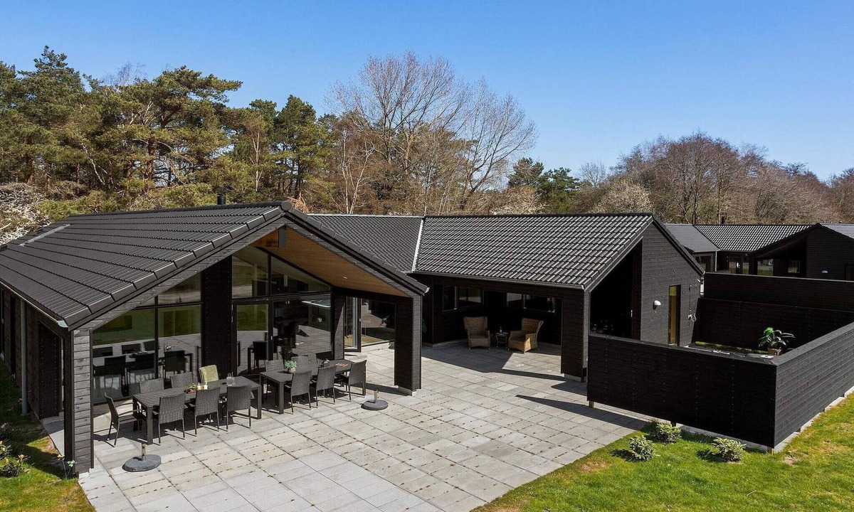 Sømarken House | 5 star holiday home in Aakirkeby
