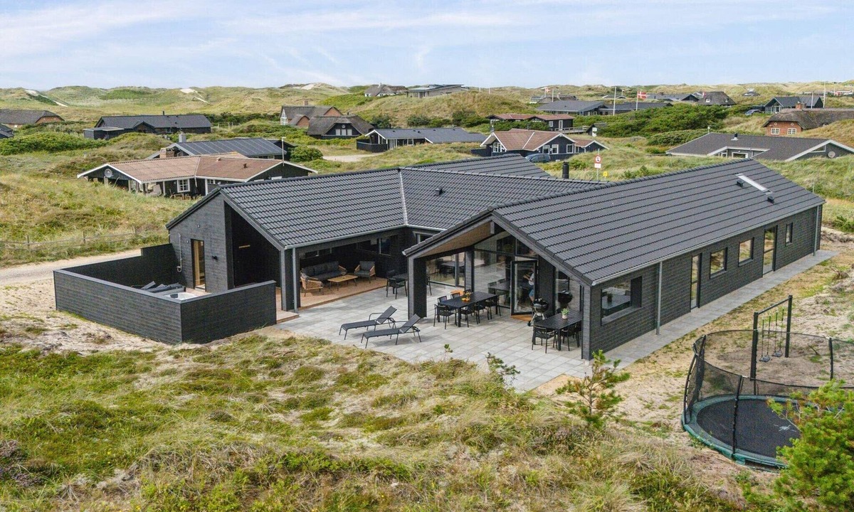 Houvig Strand House | 5 star holiday home in Ringkøbing