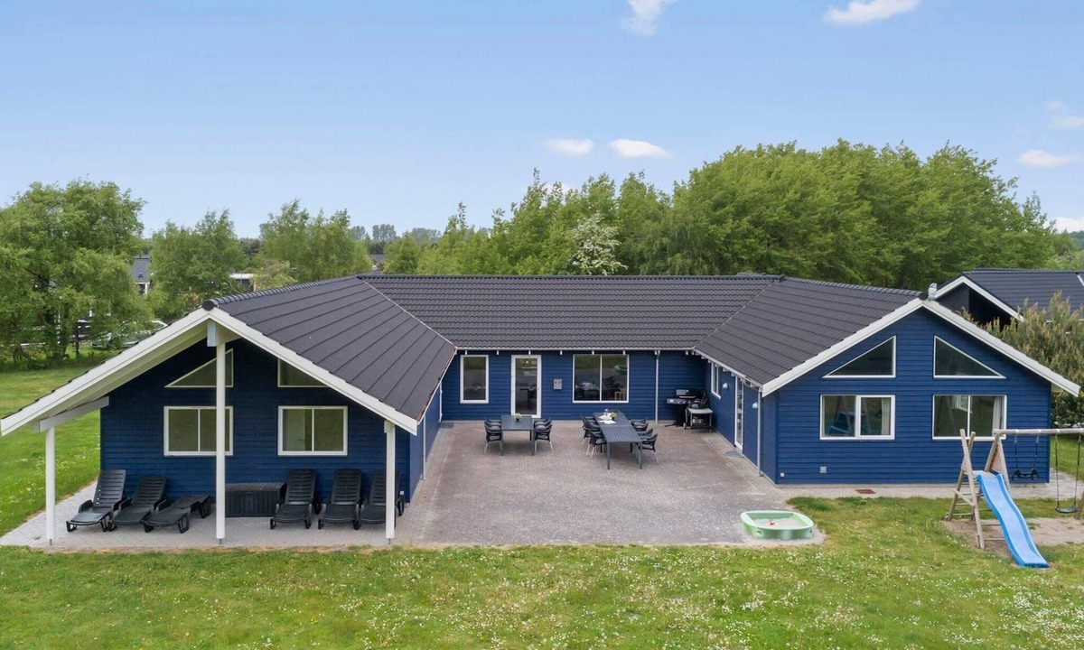 Bøtø By House | 5 star holiday home in Væggerløse