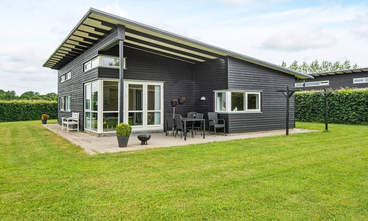Flovt Strand House | 5 star holiday home in Haderslev