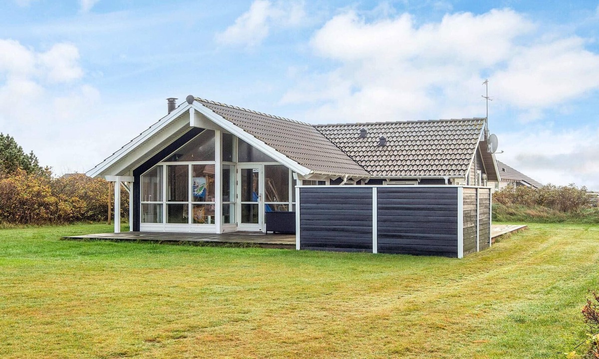 Vrist Strand House | 5 star holiday home in Harboøre