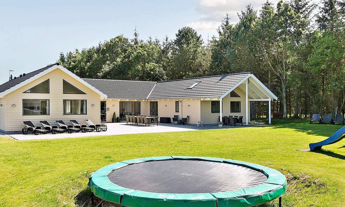 Fjellerup Strand House | 5 star holiday home in Glesborg