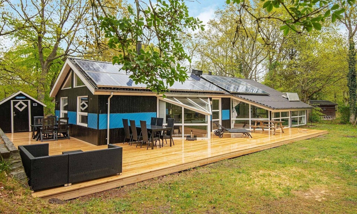 Fjellerup Strand House | 5 star holiday home in Glesborg