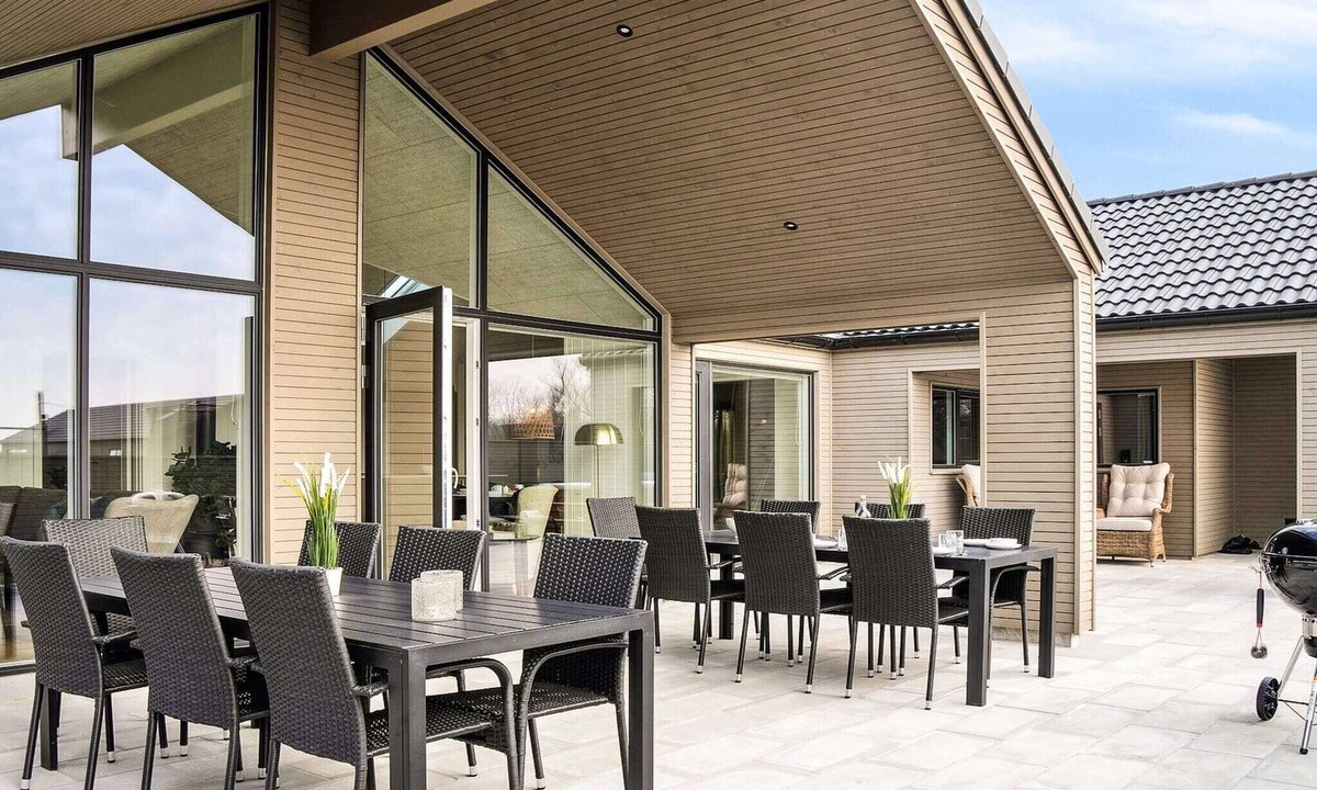 Hasmark Strand House | 5 star holiday home in Otterup