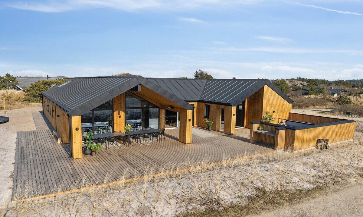 Henne Strand House | 5 star holiday home in Henne Beach