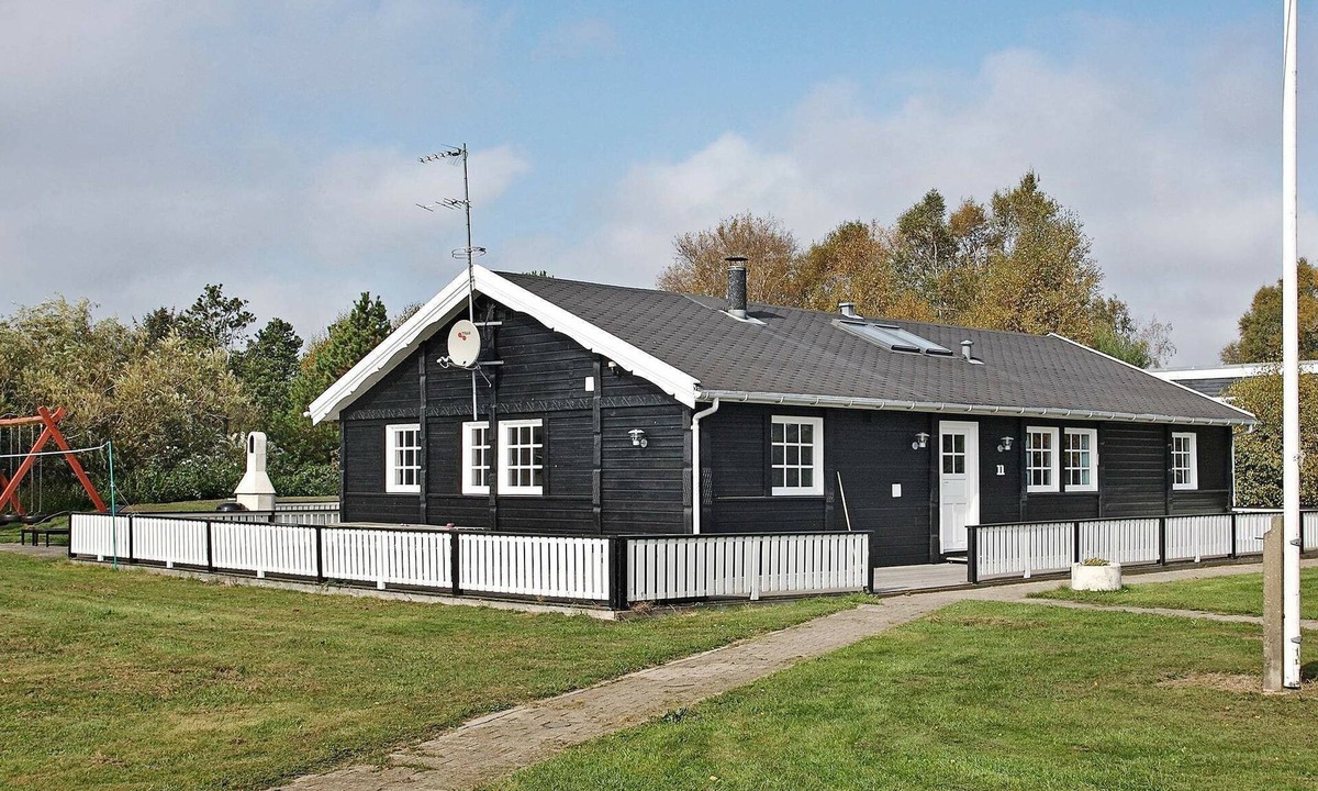 Hou House | 5 star holiday home in Hals