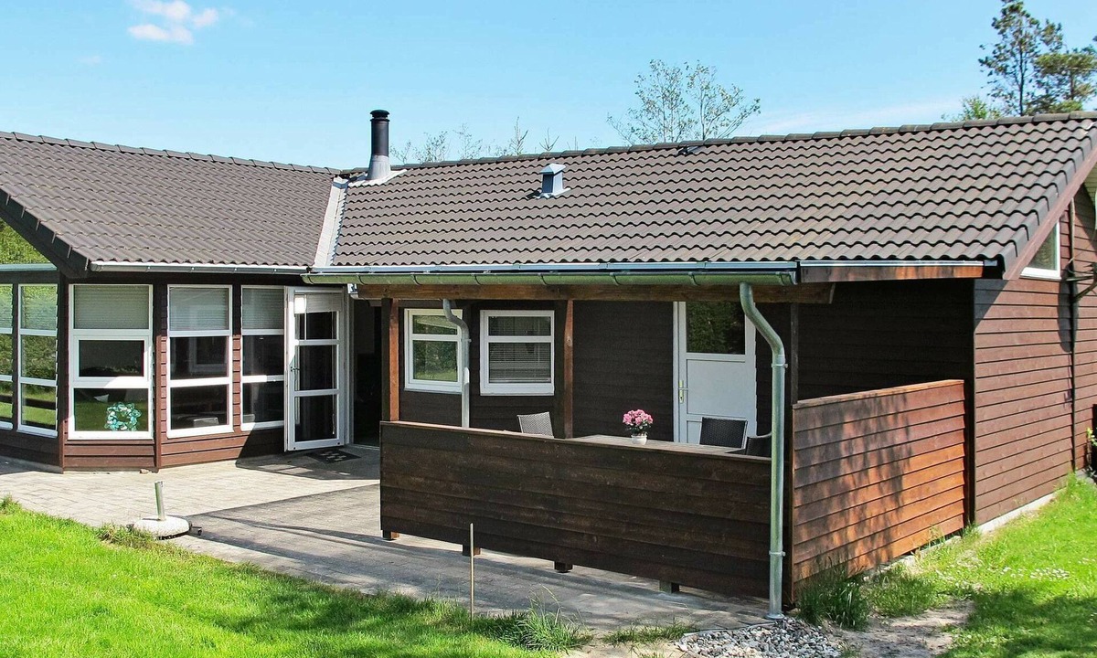 Hou House | 5 star holiday home in Hals