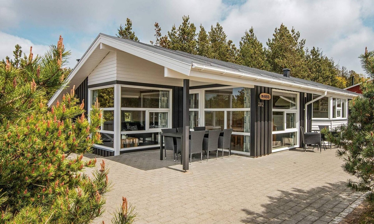 Henne House | 5 star holiday home in Henne