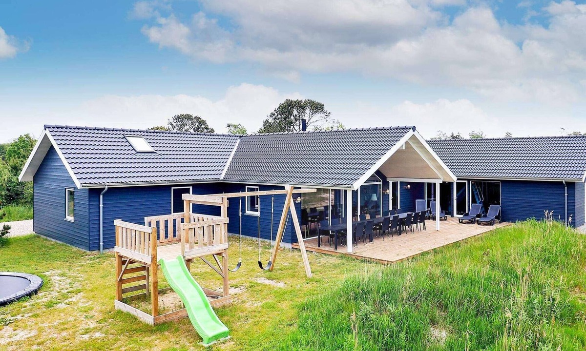Bratten Strand House | 5 star holiday home in Jerup