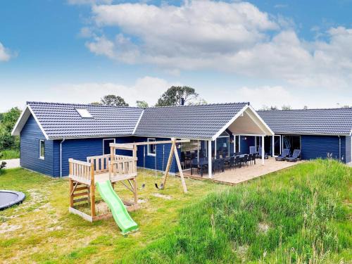 Bratten Strand House | 5 star holiday home in Jerup