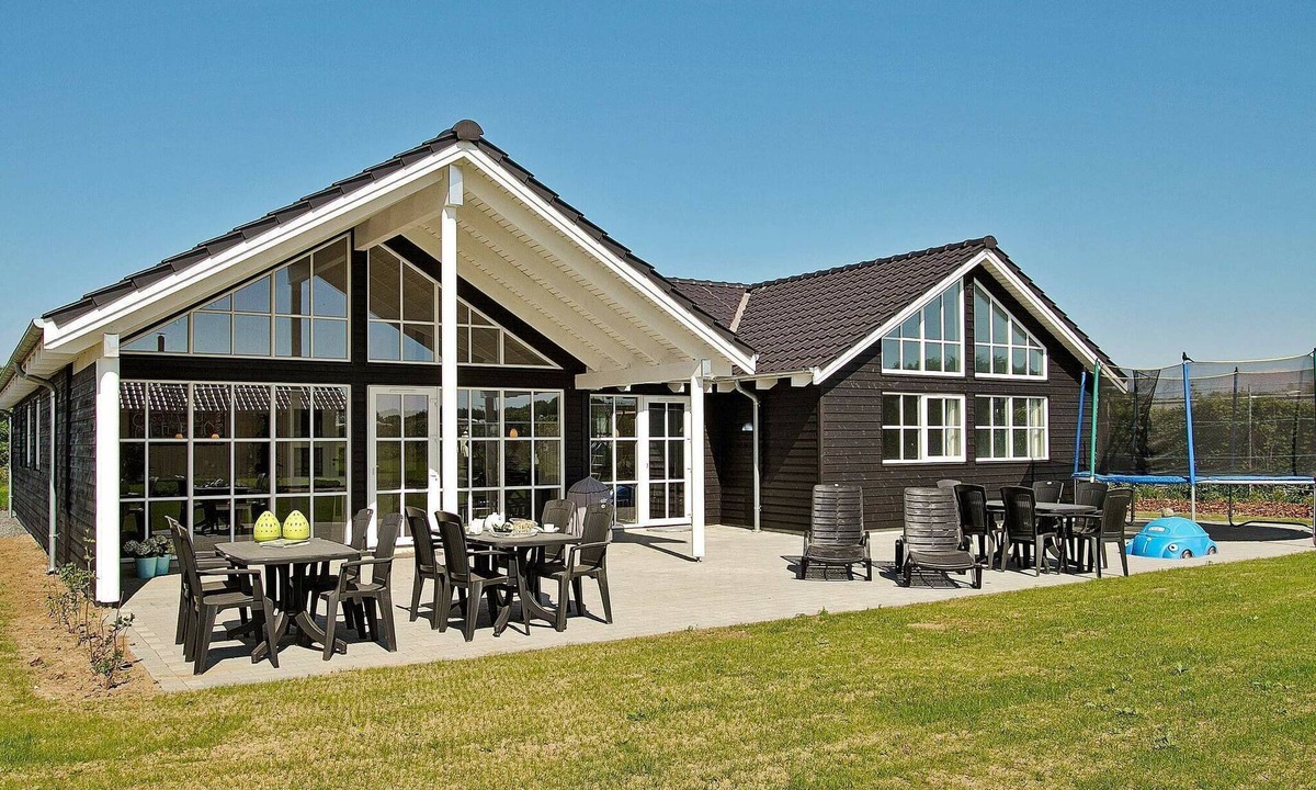 Saksild Strand House | 5 star holiday home in Odder