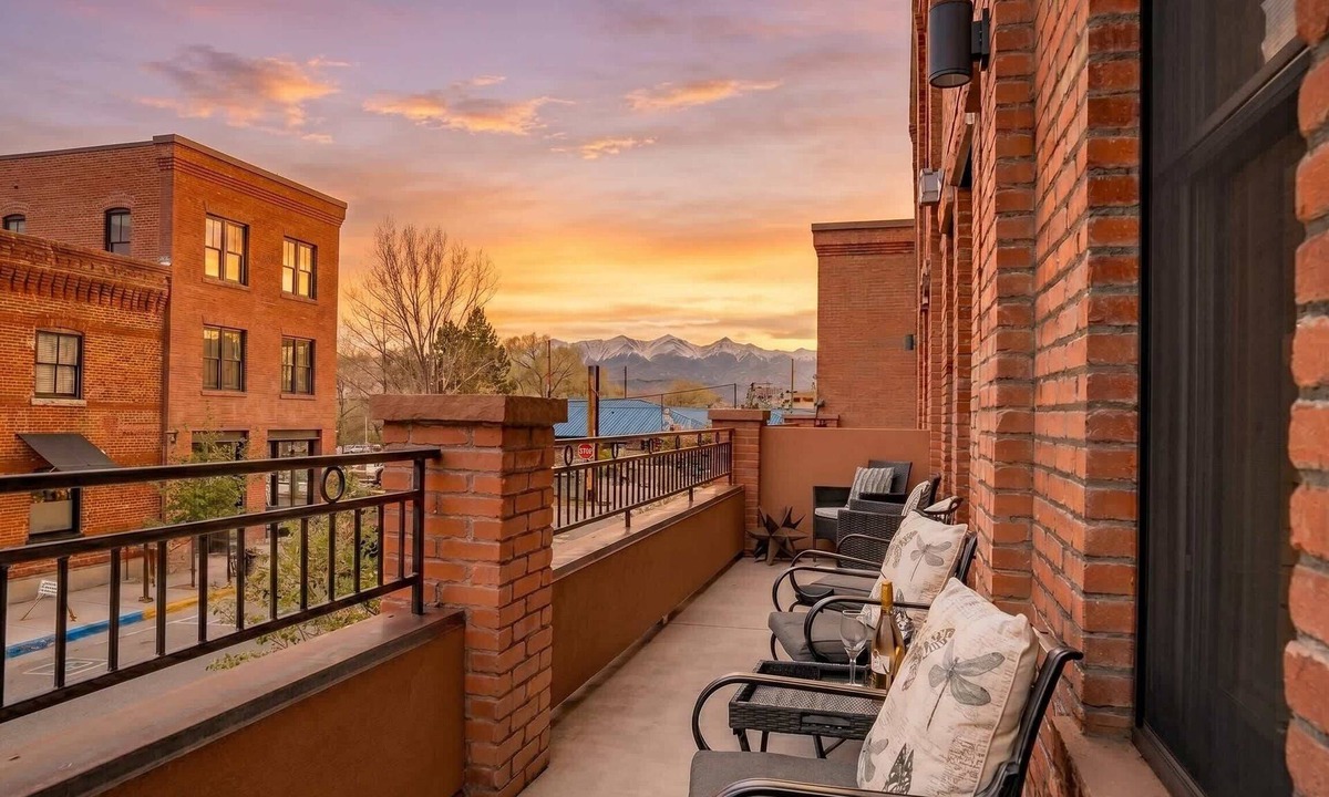 Salida Condo | 5 Star Listing! 1 Min Walk to Arkansas River
