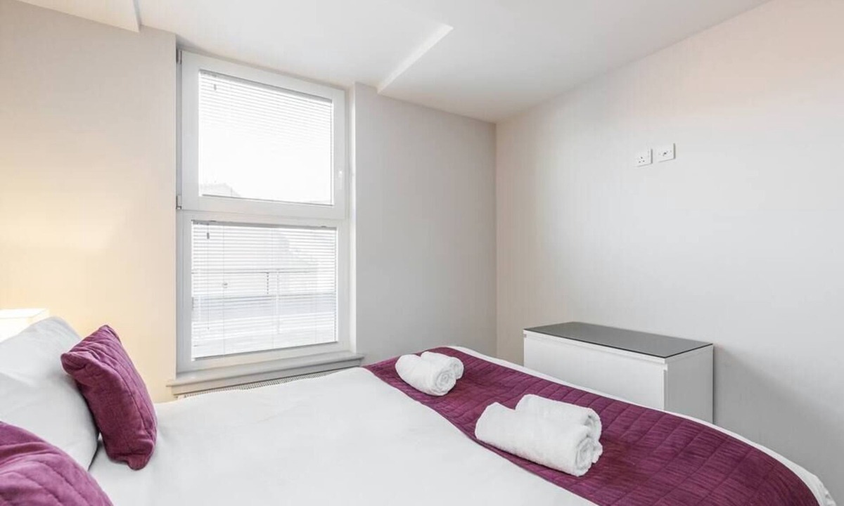 North Richmond Apartment | 5 The Quadrant - 2 bedroom apartment