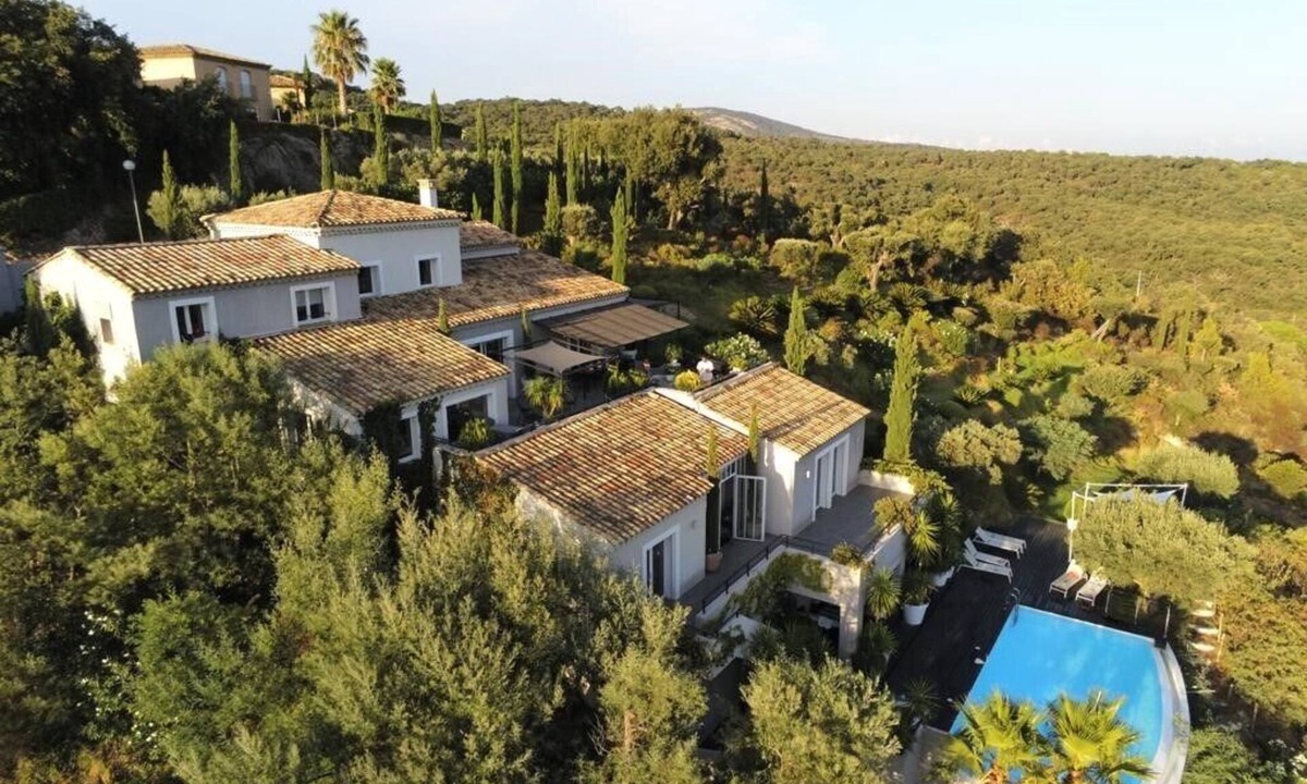 Grimaud Villa | 5* villa with MAGIC SEA VIEW, infinity pool with solarium.