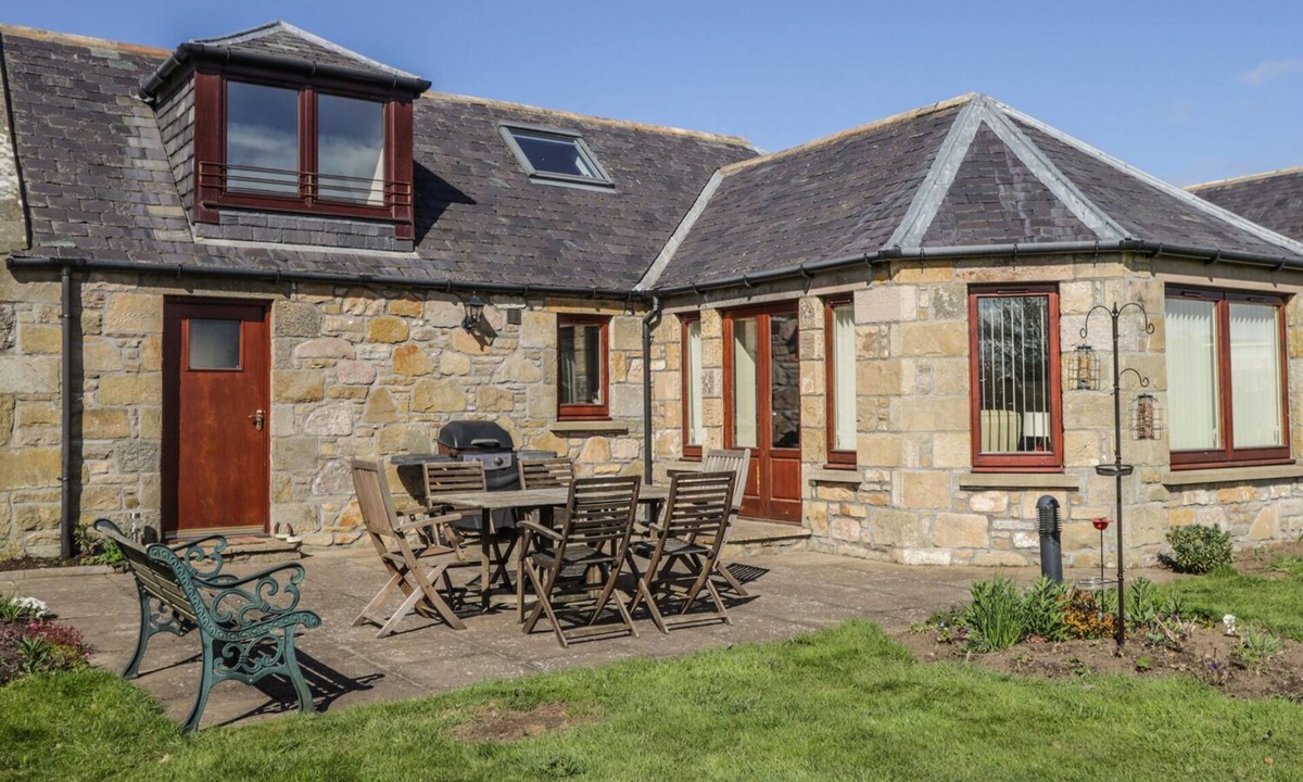 Elgin Cottage | 5 Williamston Steading, HOPEMAN