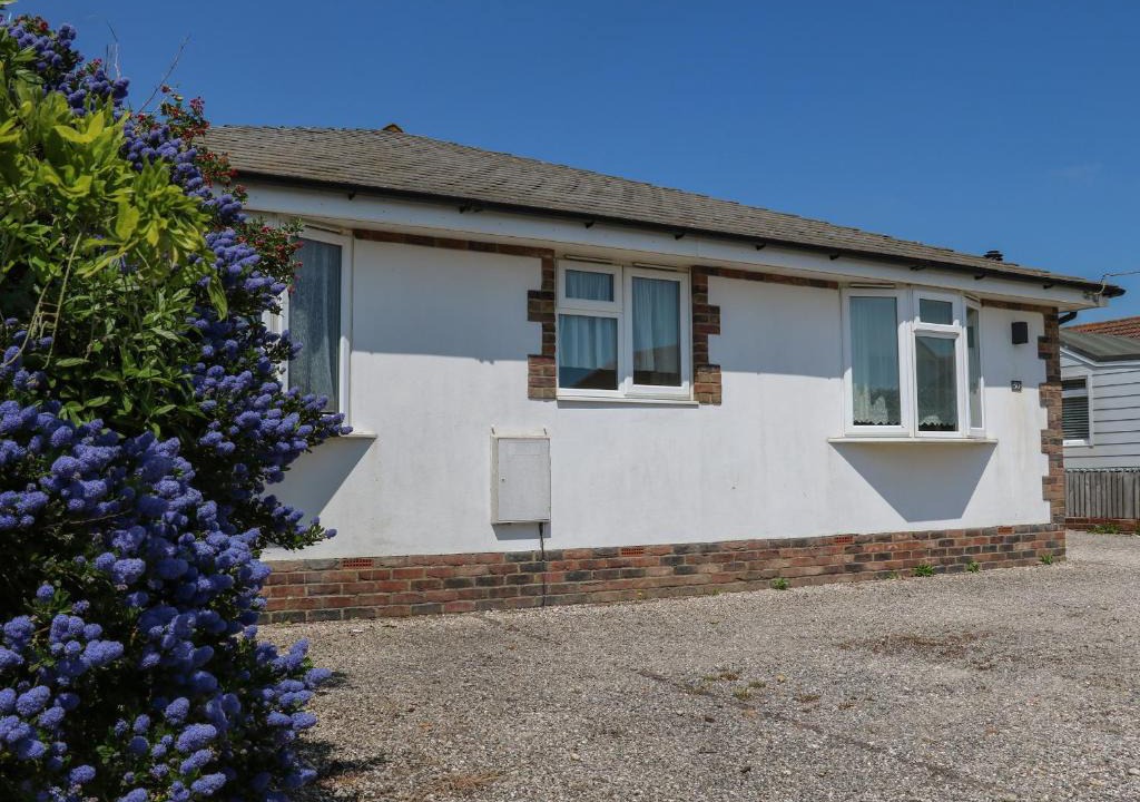 Pagham House | 50 Harbour Road