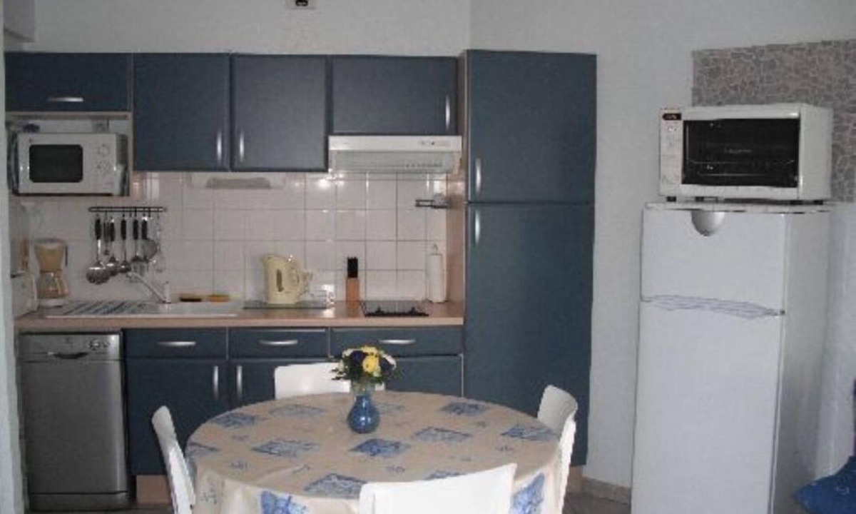 Port District Apartment | 50 m from the beach.ideally located