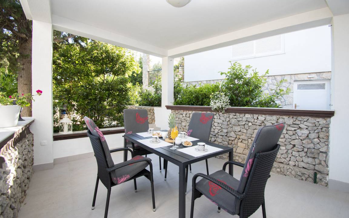 Tribunj Apartment | 50 m² Apartment ∙ 1 bedroom ∙ 3 guests