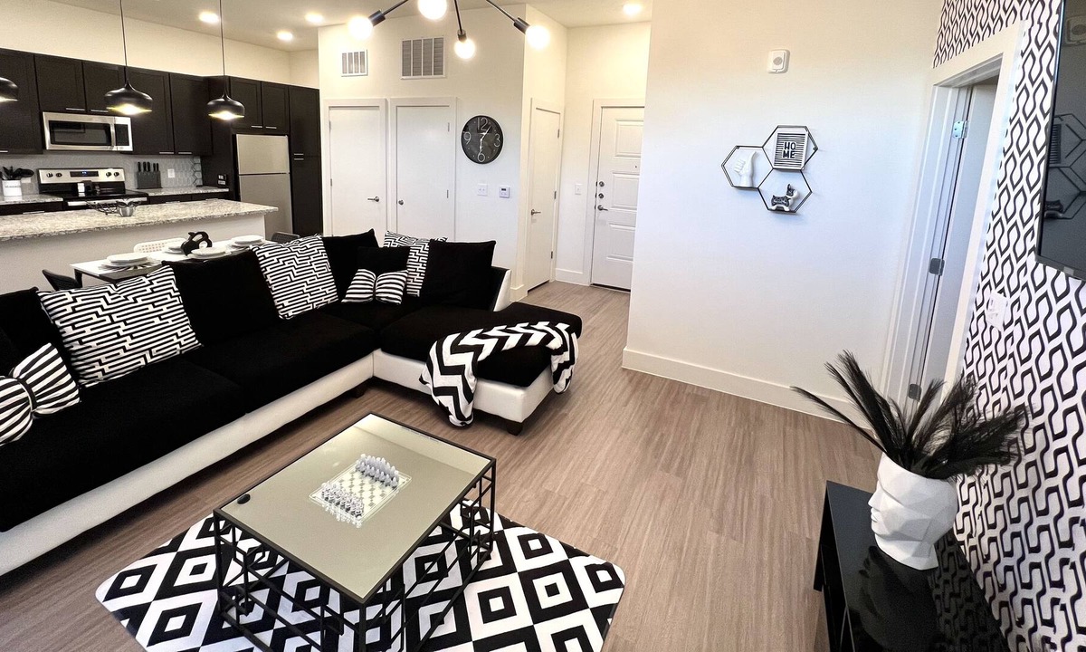 Fort Worth Apartment | 50 Shades of Style near Downtown Fort Worth