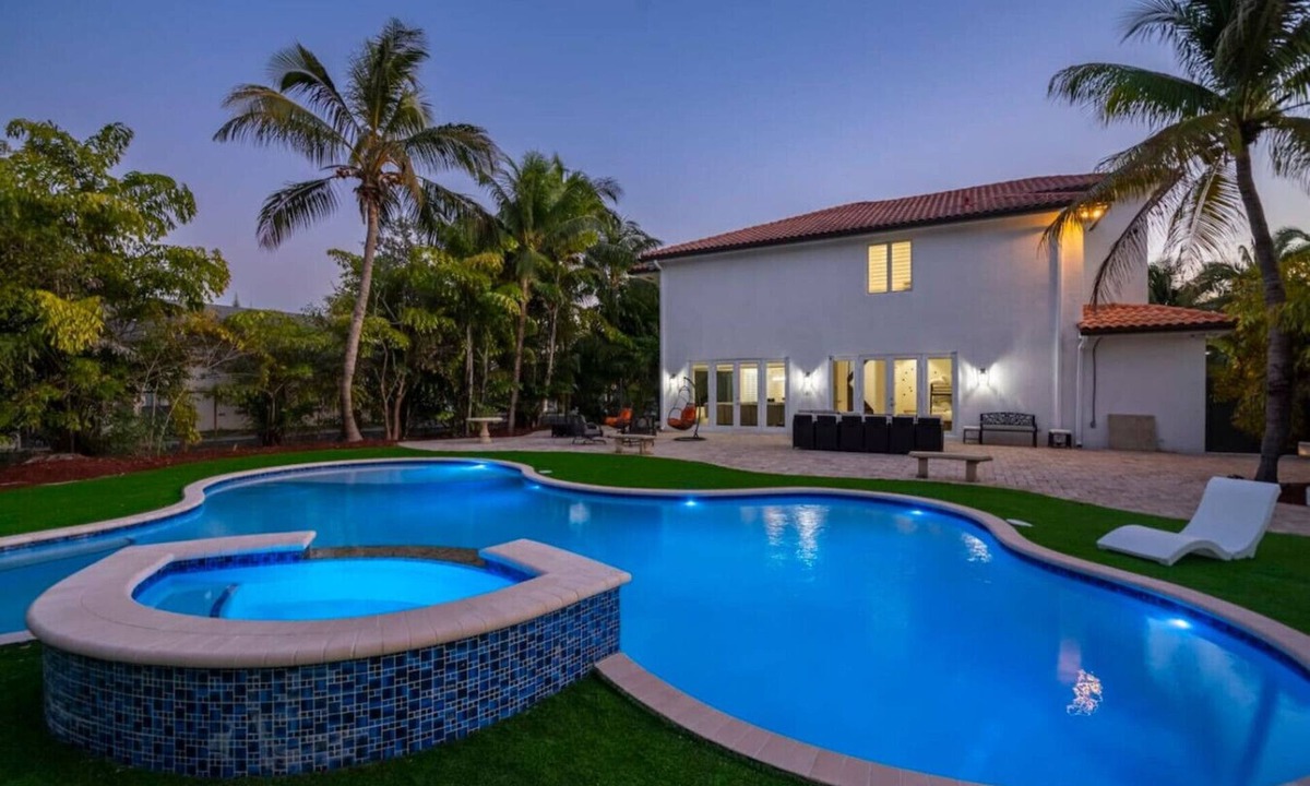 Dania Beach Villa | 5000Sf Luxe Mansion/Pool/Gameroom