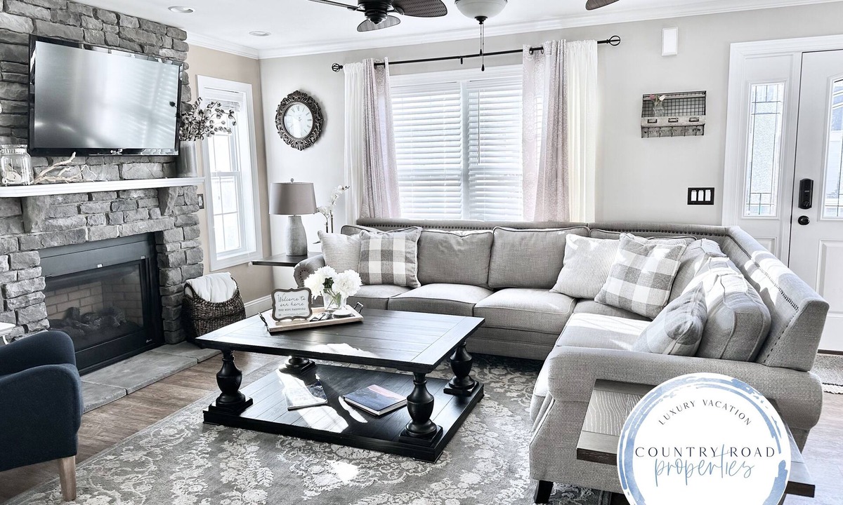 Town Bank House | 500ft to Private Beach! Hot Tub, Fireplace, Local Pool, Close to all!
