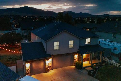 West Jordan House | 5040 Sqft l Sleeps 25 l Near Ski & Downtown SLC