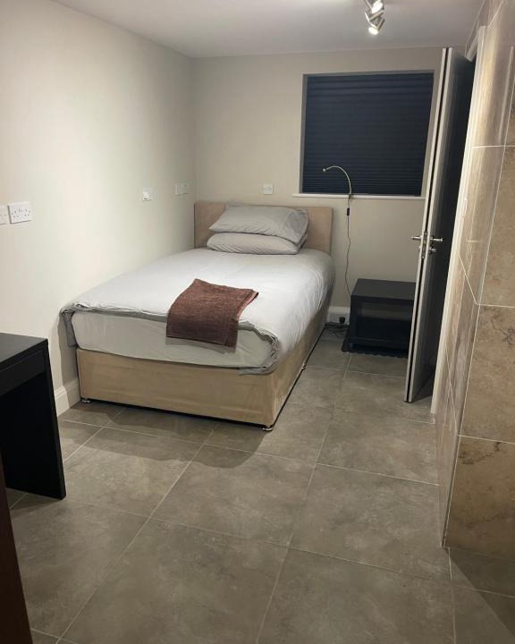 London Borough of Hounslow House | 50A Green Lane