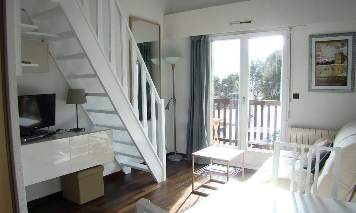 Font-Romeu-Odeillo-Via Apartment | 50m cable car ideal T1+mezz 4/5p, view, terrace