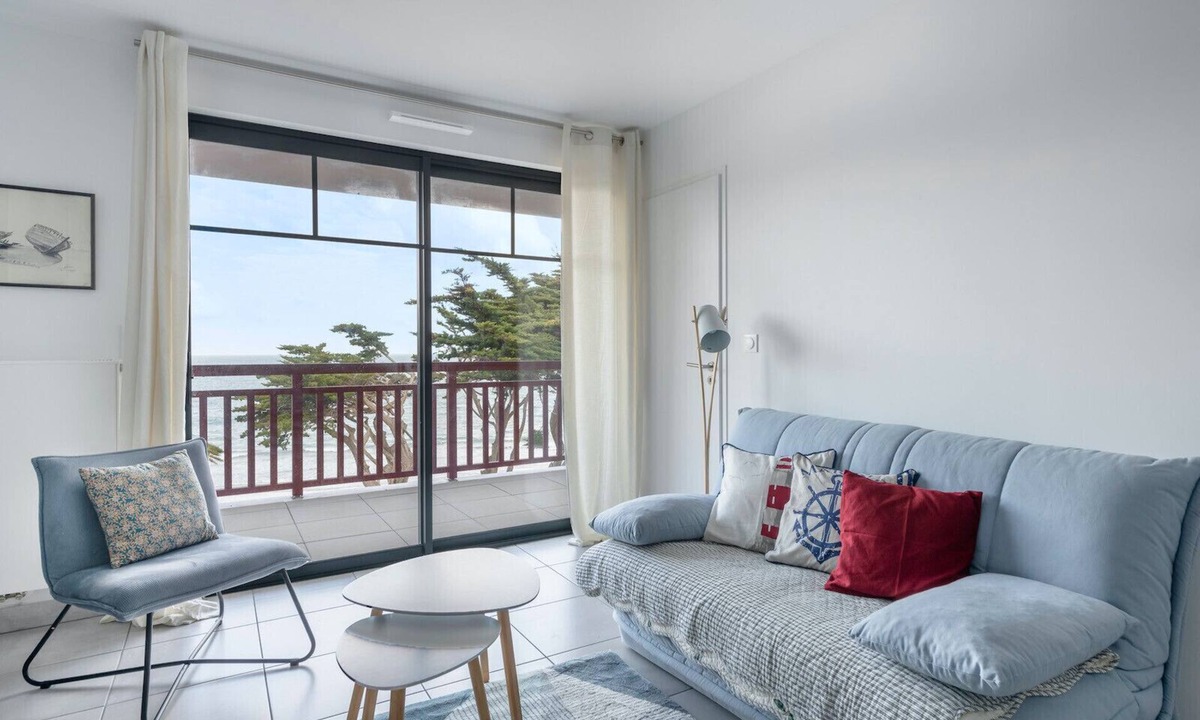 Pleneuf-Val-Andre Apartment | 50m from the beach, seaview flat for 2