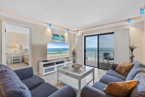 New Smyrna Beach Apartment | 513 - Spectacular Penthouse Level Condo