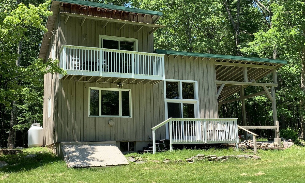 Montague Cottage | 52-Acre Private Escape Rustic Cabin Steps from High Point State Park