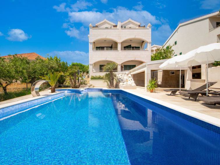Businci Apartment | 52 m² Apartment ∙ 2 bedrooms ∙ 4 guests