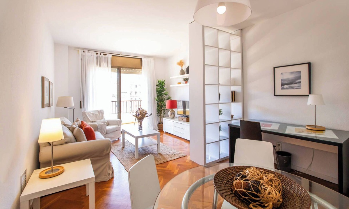 L'Antiga Esquerra de l'Eixample Apartment | 53PRO1096 - Huge flat in the heart of Barcelona