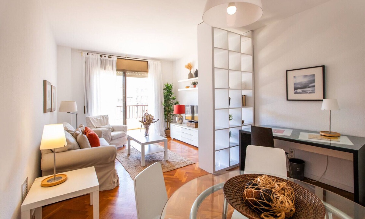L'Antiga Esquerra de l'Eixample Apartment | 53PRO1096 - Huge flat in the heart of Barcelona