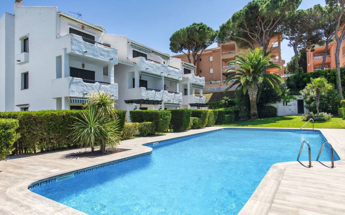 Pals Apartment | 55 m² Apartment ∙ 2 bedrooms ∙ 4 guests