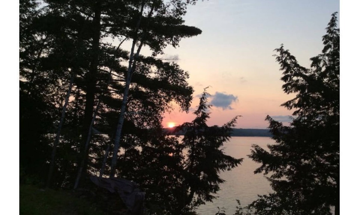 Dysart et al Ski Chalet | 5500 Sq ft Executive Chalet on Drag Lake, Haliburton