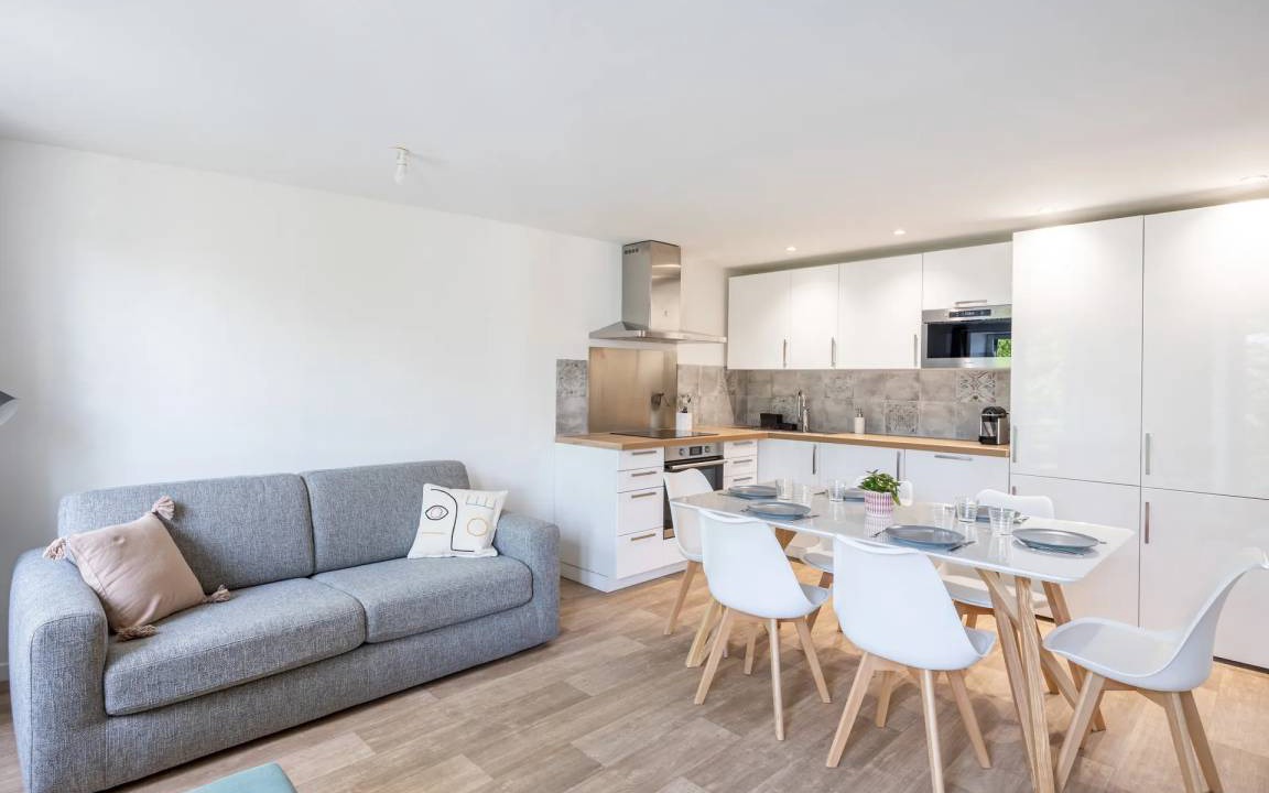 Coupvray Apartment | 57 m² Apartment ∙ 2 bedrooms ∙ 8 guests