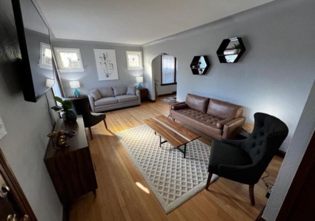 Northampton House | 5733 Tholozan Luxury 2 Bedroom Home With Fenced Backyard