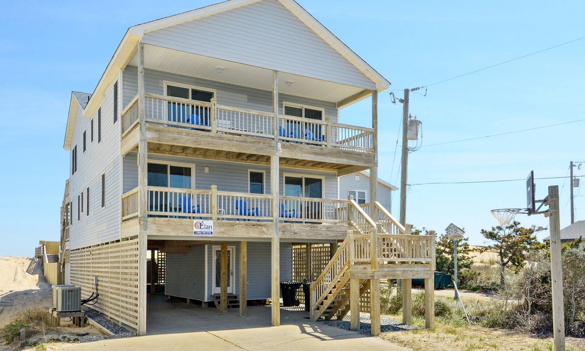 South Nags Head House | 5818- SPF 19, Great Oceanfront Home! Private Pool, Hot Tub, Rec Room. Bring the Pooch!