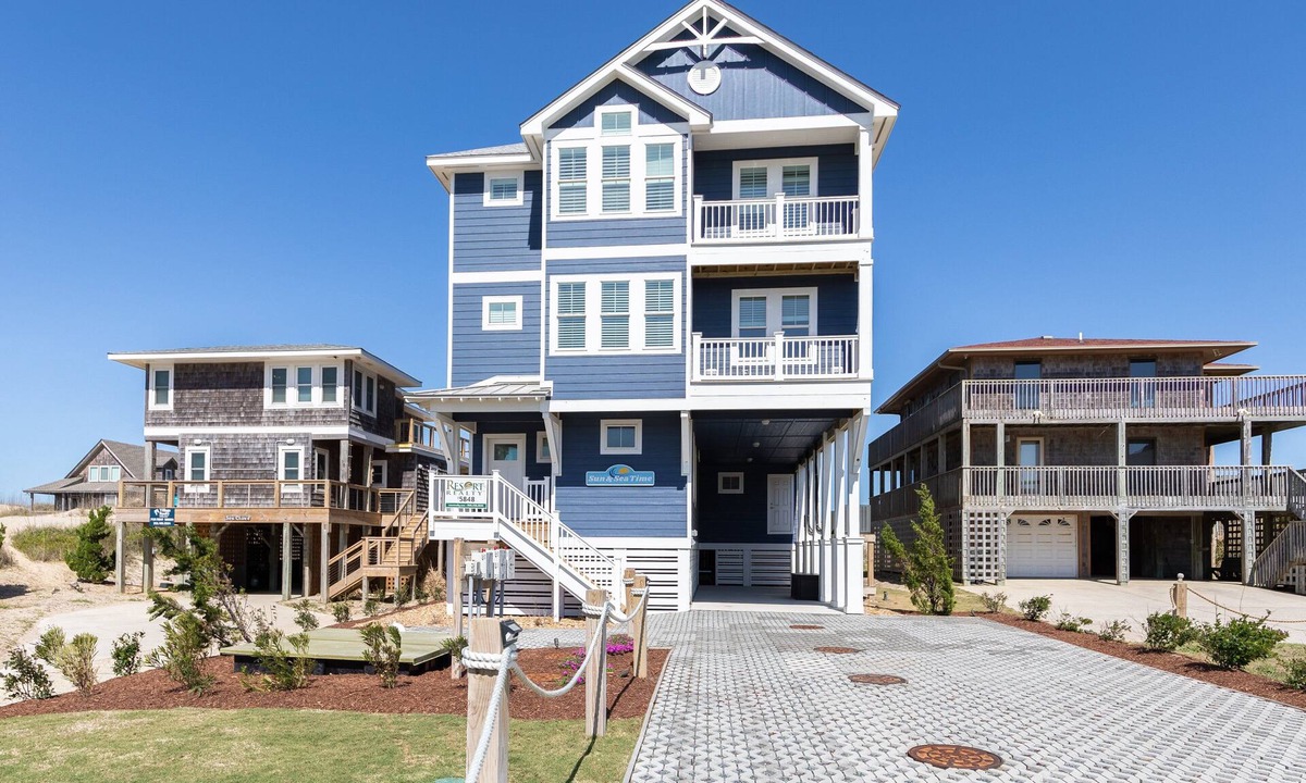 South Nags Head House | 5848- Sun & Sea time, Beautifully Appointed Luxury Oceanfront Home