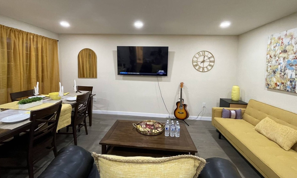 East Palo Alto Apartment | 5B4B Grand House Stanford & Meta