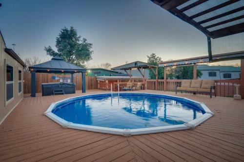 Dallas House | 5BD-3BA in the Heart of Dallas wit Pool & Hot Tub