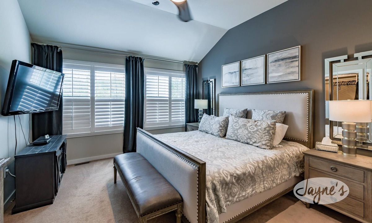 Glen Huron House | 5bed 5bath Home including 2 Primary Suites minutes from Blue Mountain Resort!