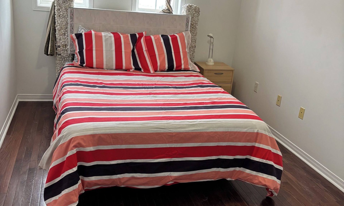 Barrie House | 5br 3.5bth home w Free Parkings+Ensuite laundrynBarrie,ON
