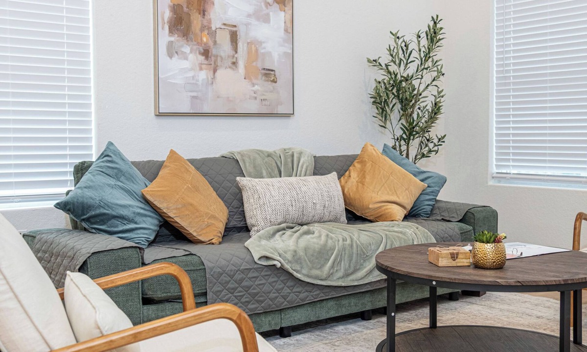 Near East Side House | 5BR/3BA Minutes from the Action with Skyline Views