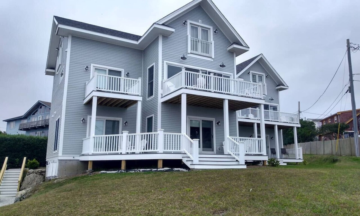 Newport Villa | 5BR/4BA Spacious Beachside Oasis Steps to Beach!
