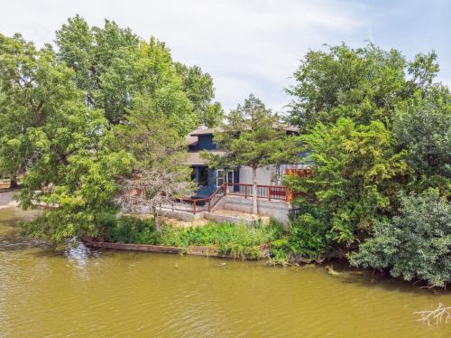 Warr Acres House | 5BR Home 8 mins Wiley Post, Sleeps 14
